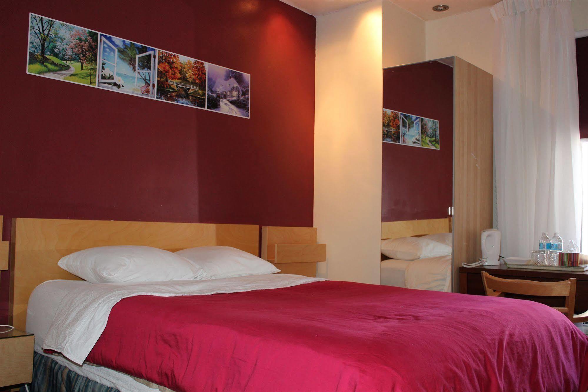 Le Saint-Malo Hotel Montréal Buitenkant foto